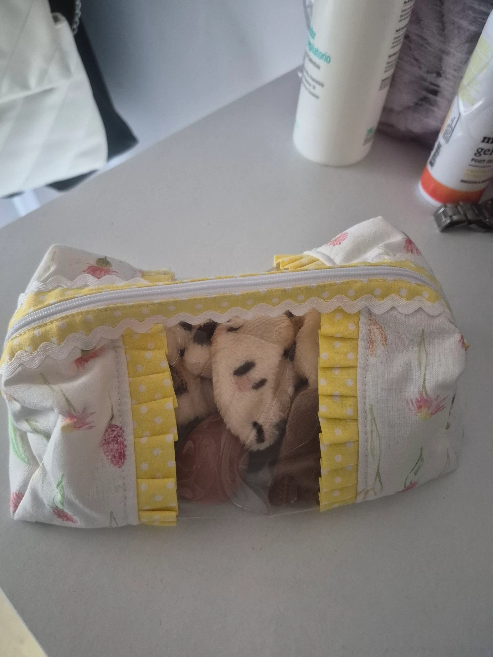 Necessaire com fita para cabelo